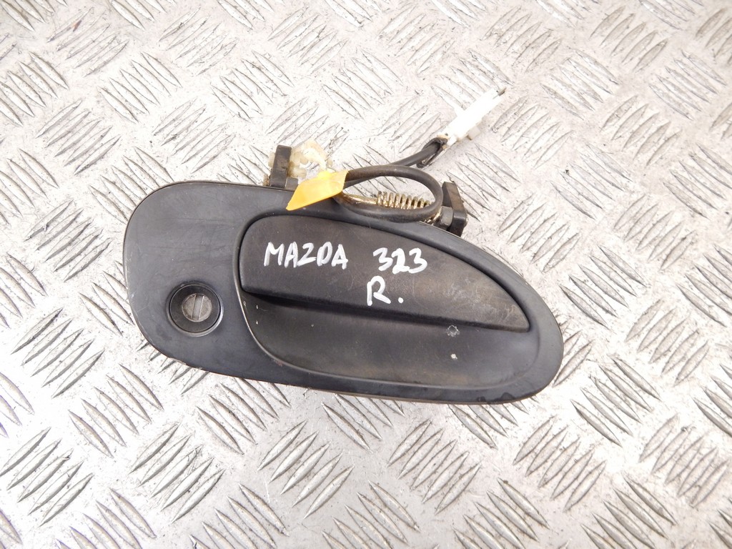 Ручка двери наружная передняя правая Mazda 323 BA купить в России