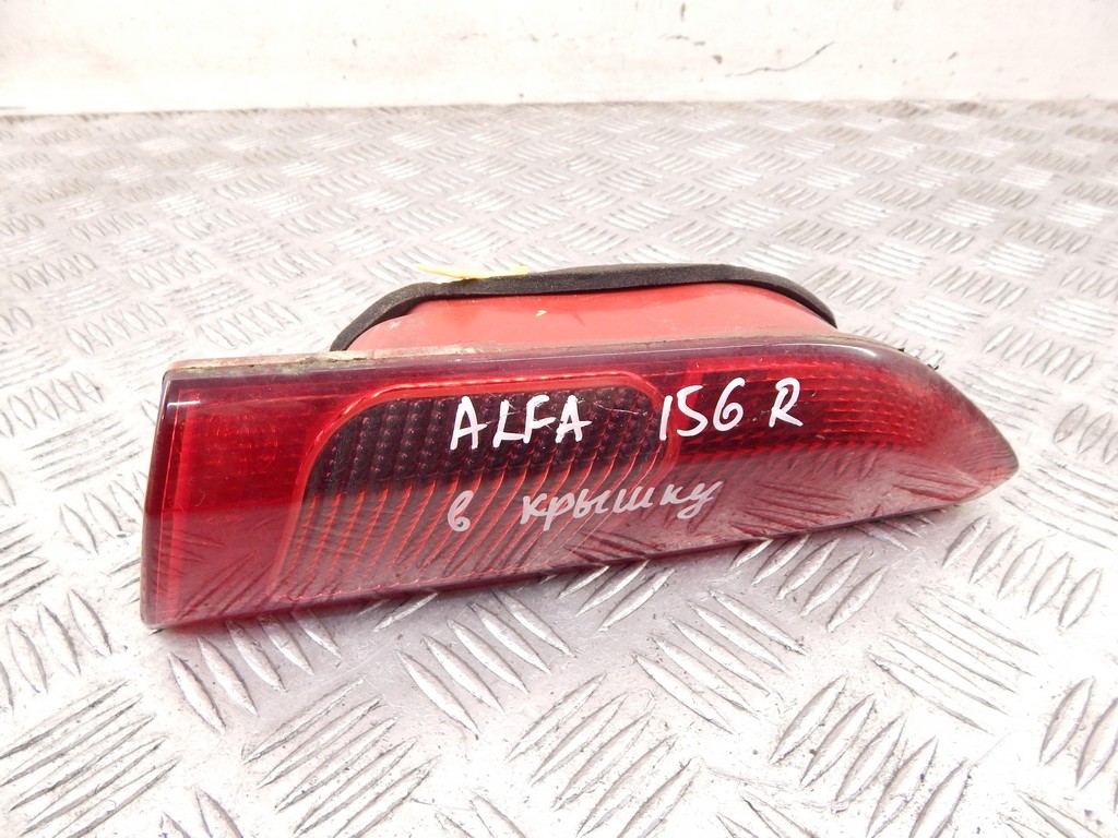 Фонарь крышки багажника правый Alfa Romeo 156 (932) купить в России