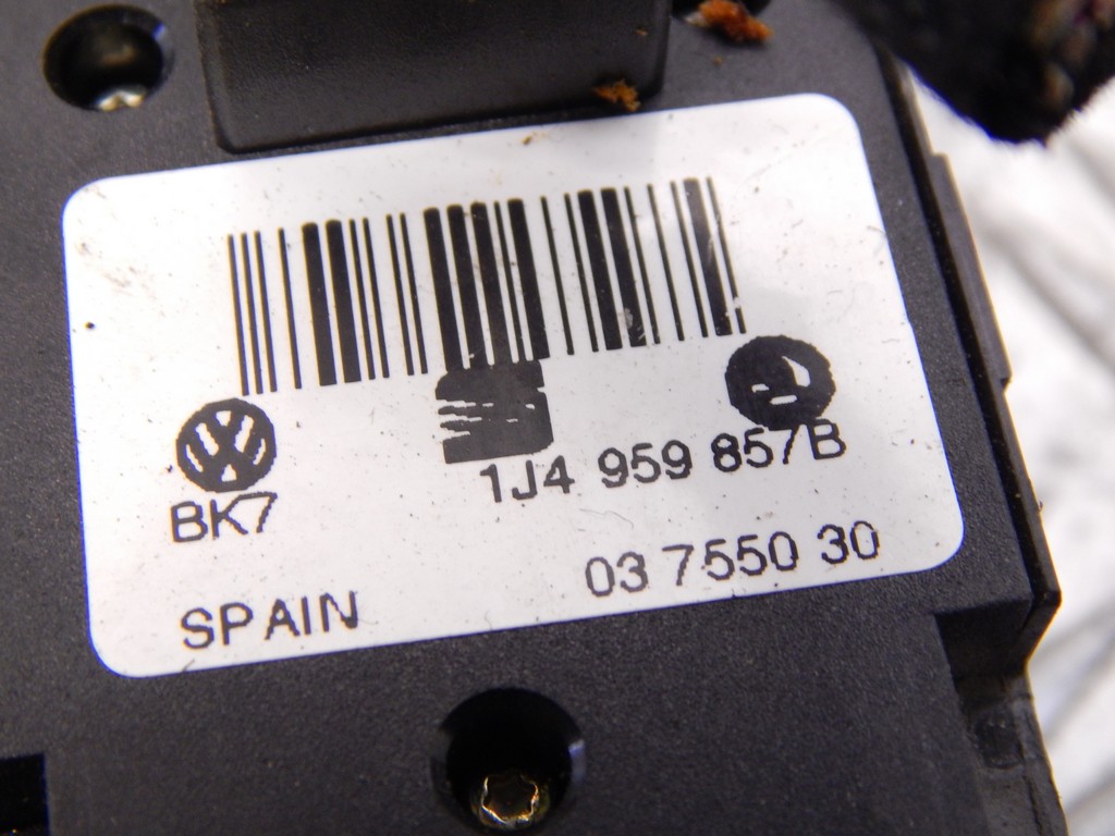 Блок управления стеклоподъемниками Volkswagen Golf 4 купить в России