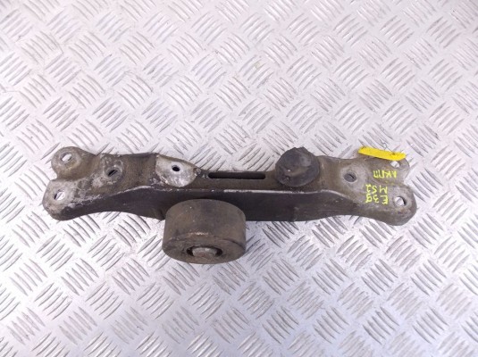 Кронштейн КПП BMW 5-series (E39) 22 32 1 092 477