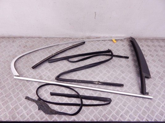 Молдинг двери задней правой BMW 7-series (F01/02) 51 35 7 177 954 Молдинг двери задней правой BMW 7-series (F01/02) 51 35 7 177 954