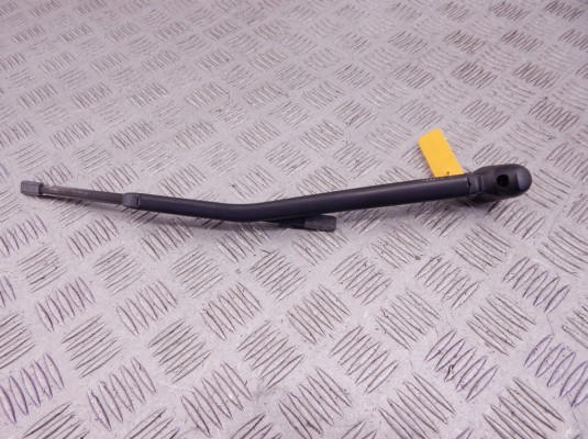 Щеткодержатель задний BMW 1-series (E87) 61 62 7 138 507