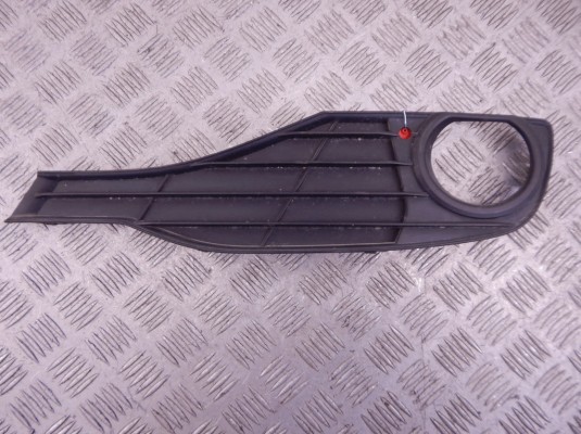 Рамка фары противотуманной левой BMW 3-series (F30/31) 51 11 7 255 365