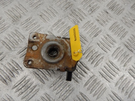 Замок капота BMW 5-series (E39) 51 23 8 203 859 Замок капота BMW 5-series (E39) 51 23 8 203 859