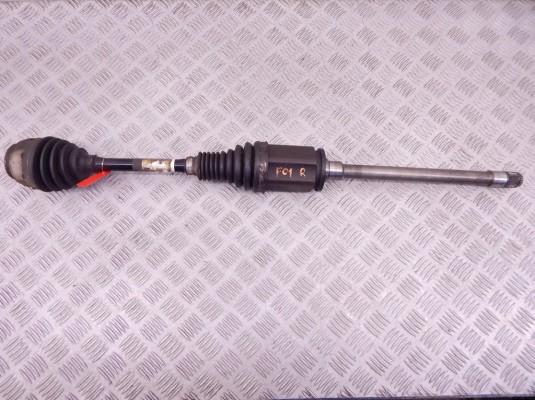 Полуось передняя правая (приводной вал, ШРУС) BMW 7-series (F01/02) 31 60 7 593 042