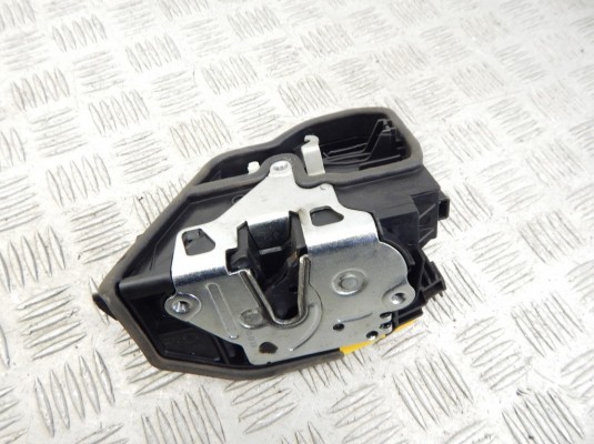 Замок двери передней левой BMW 1-series (E87) 51 21 7 202 145