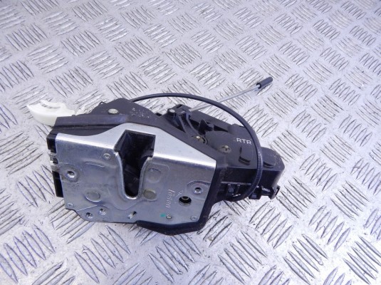 Замок двери передней правой BMW 3-series (E46) 51 21 8 206 408