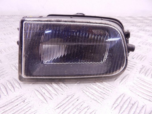 Фара противотуманная правая BMW 5-series (E39) 63 17 8 377 942 Фара противотуманная правая BMW 5-series (E39) 63 17 8 377 942