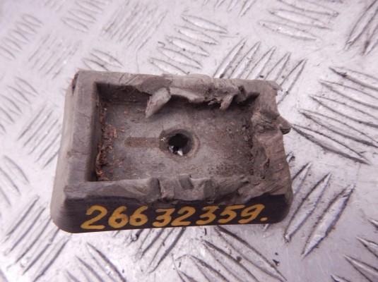 Опора под домкрат (поддомкратная подушка) BMW 5-series (E39) 51 71 7 001 650 Опора под домкрат (поддомкратная подушка) BMW 5-series (E39) 51 71 7 001 650