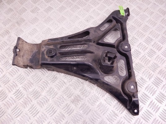 Кронштейн крепления бампера заднего BMW 5-series (E60/61) 51 12 7 060 795