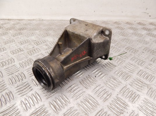 Кронштейн полуоси BMW X5-series (E53) 31 51 7 503 116