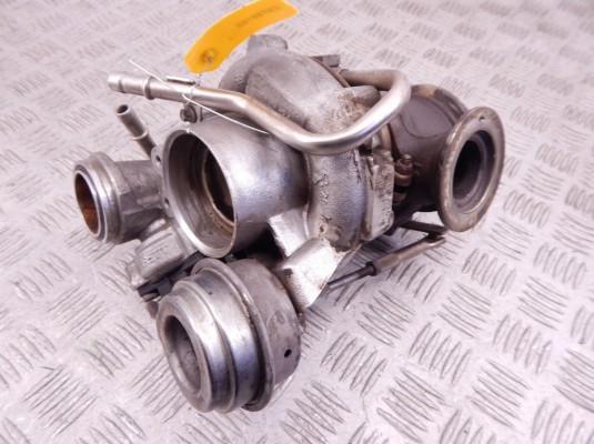 Турбина BMW 7-series (F01/02) 11 65 7 576 985 Турбина BMW 7-series (F01/02) 11 65 7 576 985