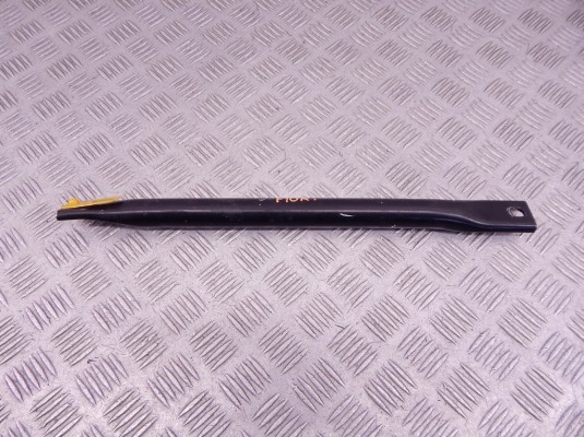 Распорная планка BMW 5-series (F10/11) 51 71 7 180 318 Распорная планка BMW 5-series (F10/11) 51 71 7 180 318