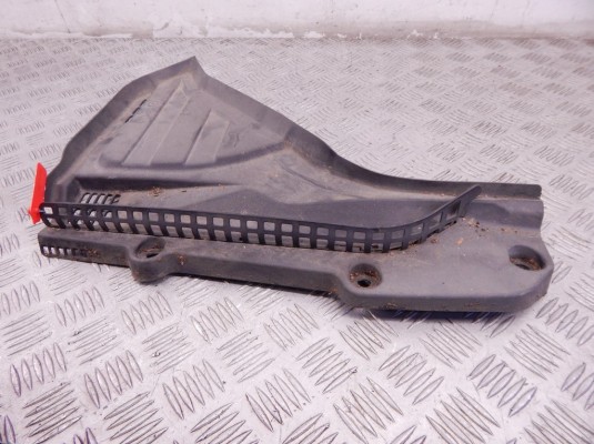 Дождевик BMW 7-series (F01/02) 51 71 7 216 973 Дождевик BMW 7-series (F01/02) 51 71 7 216 973