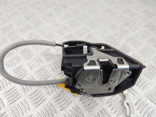 Замок двери передней правой BMW 5-series (E60/61) 51 21 7 167 068