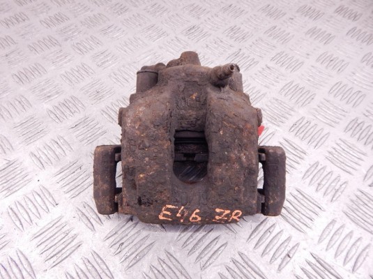 Суппорт задний правый BMW 3-series (E46) 34 21 6 758 136 Суппорт задний правый BMW 3-series (E46) 34 21 6 758 136