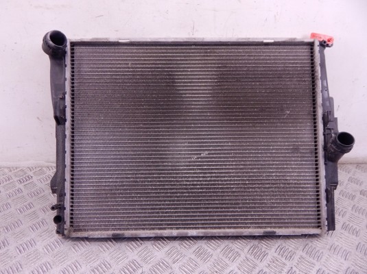 Радиатор (основной) BMW 3-series (E90/91/92) 17 11 7 553 111 Радиатор (основной) BMW 3-series (E90/91/92) 17 11 7 553 111