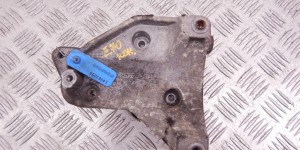 Кронштейн компрессора кондиционера BMW X5-series (E70) 64 55 7 799 863