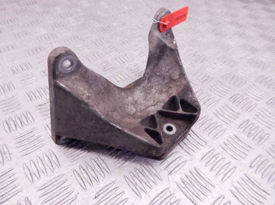 Кронштейн КПП BMW 5-series (E60/61) 22 31 6 761 107