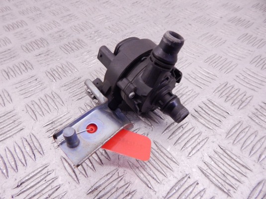 Насос антифриза дополнительный BMW X1-series (F48) 11 51 8 605 322