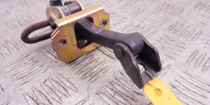 Ограничитель открывания двери передней BMW 3-series (E46) 51 21 8 160 959 Ограничитель открывания двери передней BMW 3-series (E46) 51 21 8 160 959