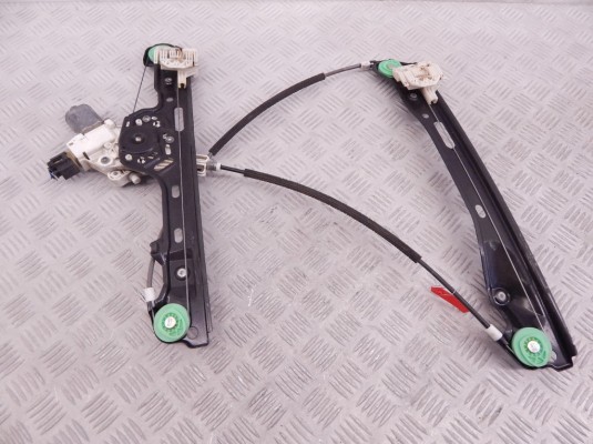 Стеклоподъемник электрический передний правый BMW 1-series (E87) 51 33 7 138 466