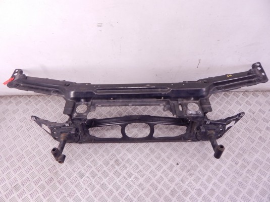 Передняя панель крепления облицовки (телевизор) BMW 3-series (E46) 51 71 7 111 691 Передняя панель крепления облицовки (телевизор) BMW 3-series (E46) 51 71 7 111 691