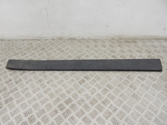 Молдинг двери передней левой BMW X1-series (F48) 51 13 7 352 091 Молдинг двери передней левой BMW X1-series (F48) 51 13 7 352 091