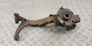 Ступица передняя правая VOLKSWAGEN PASSAT 5+ (2000-2005) 8D0407258AL