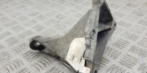 Кронштейн двигателя BMW 3-series (E46) 22 11 6 753 296