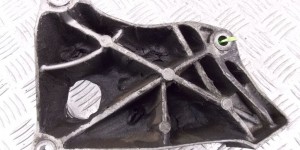 Кронштейн двигателя BMW 5-series (F10/11) 22 11 6 781 241