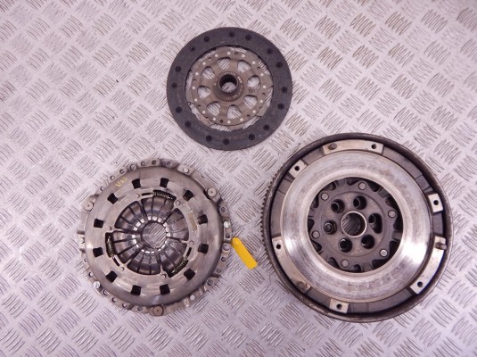 Маховик BMW 3-series (E90/91/92) 21 21 7 573 046