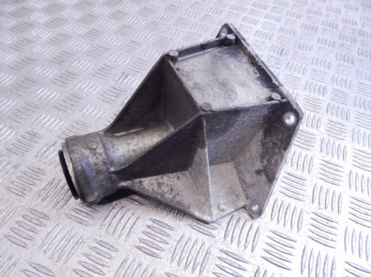 Кронштейн полуоси BMW X5-series (E53) 31 53 7 503 120
