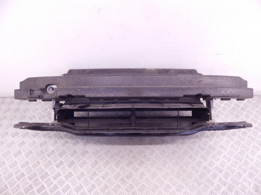 Передняя панель крепления облицовки (телевизор) BMW i3-series (I01) 51 74 7 306 421