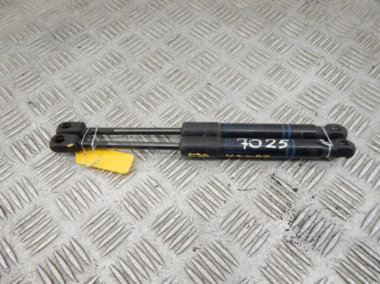 Амортизатор капота BMW 3-series (F30/31) 51 23 7 239 233 Амортизатор капота BMW 3-series (F30/31) 51 23 7 239 233