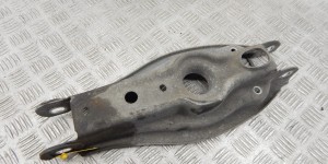 Рычаг задний левый BMW X1-series (E84) 33 32 6 772 899