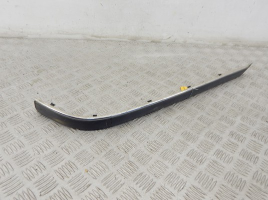 Молдинг бампера заднего BMW 5-series (E39) 51 12 8 184 506 Молдинг бампера заднего BMW 5-series (E39) 51 12 8 184 506