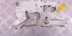 Петля капота правая BMW 5-series (F10/11) 41 00 7 270 884 Петля капота правая BMW 5-series (F10/11) 41 00 7 270 884