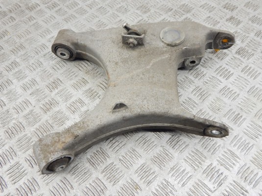 Рычаг задний левый BMW 5-series (E39) 33 32 1 093 723 Рычаг задний левый BMW 5-series (E39) 33 32 1 093 723