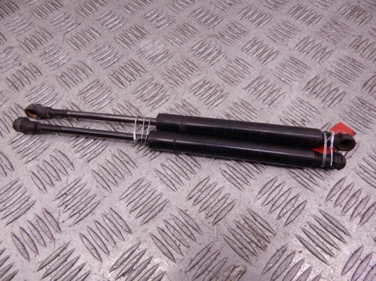 Амортизатор капота BMW 3-series (E46) 51 23 8 202 688 Амортизатор капота BMW 3-series (E46) 51 23 8 202 688