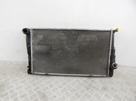 Радиатор (основной) BMW 3-series (E90/91/92) 17 11 7 788 903 Радиатор (основной) BMW 3-series (E90/91/92) 17 11 7 788 903