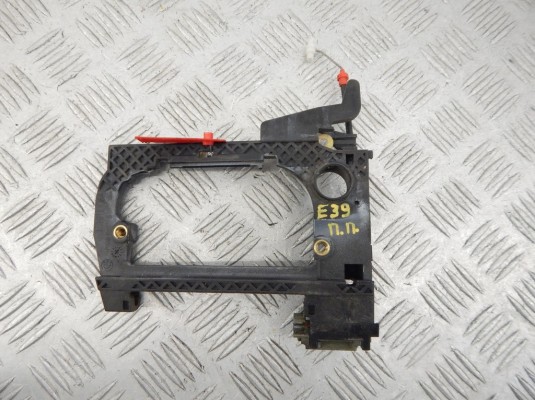 Скелет ручки наружной передней правой BMW 5-series (E39) 51 21 8 245 354 Скелет ручки наружной передней правой BMW 5-series (E39) 51 21 8 245 354