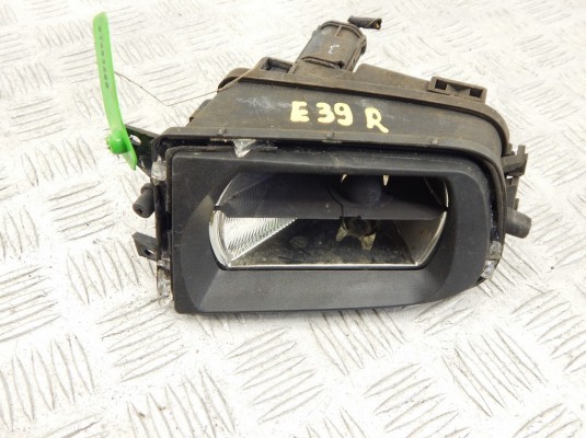 Фара противотуманная правая BMW 5-series (E39) 63 17 8 377 942 Фара противотуманная правая BMW 5-series (E39) 63 17 8 377 942