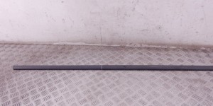 Молдинг двери передней правой BMW 3-series (E46) 51 13 8 252 378 Молдинг двери передней правой BMW 3-series (E46) 51 13 8 252 378