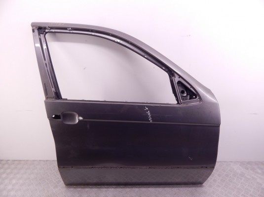 Дверь передняя правая BMW X5-series (E53) 41 51 8 256 824