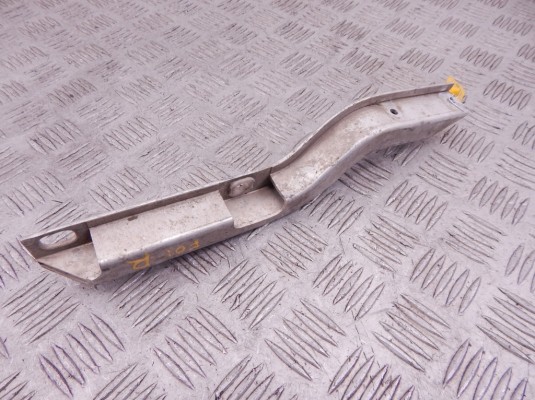 Кронштейн радиатора BMW 7-series (F01/02) 17 11 7 583 120