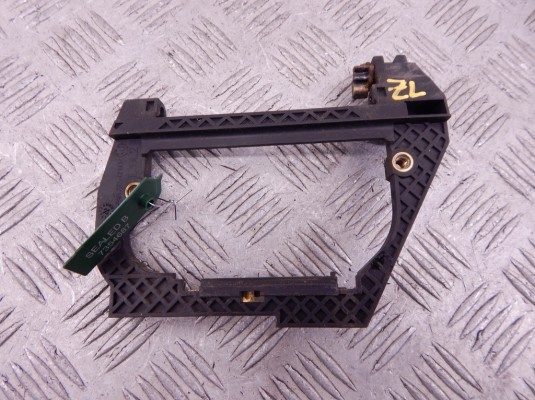 Скелет ручки наружной задней левой BMW 5-series (E39) 51 22 8 236 645 Скелет ручки наружной задней левой BMW 5-series (E39) 51 22 8 236 645