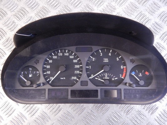 Щиток приборов (приборная панель) BMW 3-series (E46) 62 11 8 386 094