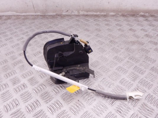 Замок двери передней правой BMW 3-series (E46) 51 21 8 253 433