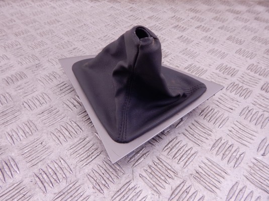 Чехол рычага КПП BMW 1-series (E87) 51 16 7 129 143